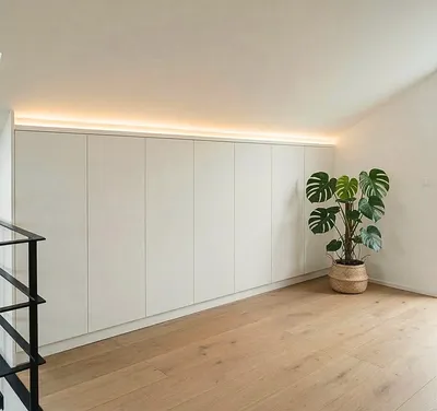 Dachschräge – Weiß · LED-Beleuchtung