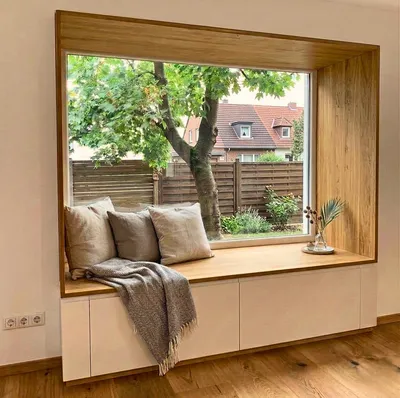 Sitzfenster – Eiche · mit Stauraum